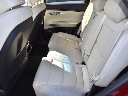 Used 2023 Genesis GV70 2.5T w/ Select Package image 11