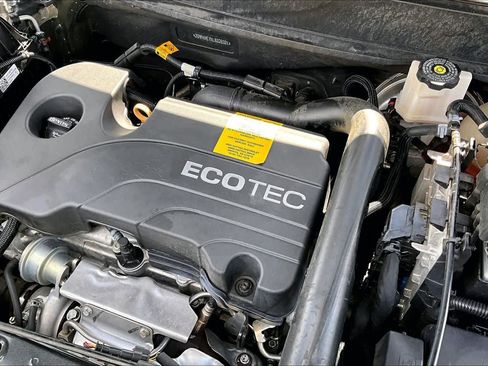 Used 2020 Chevrolet Equinox LS FWD image 30