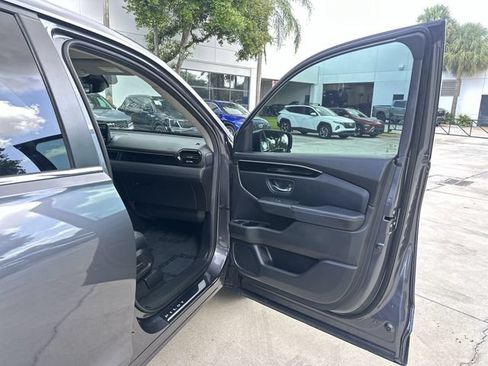 Used 2025 Honda Pilot EX-L image 23