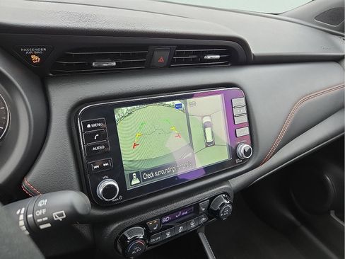 Used 2024 Nissan Kicks SR w/ SR Premium Package image 17