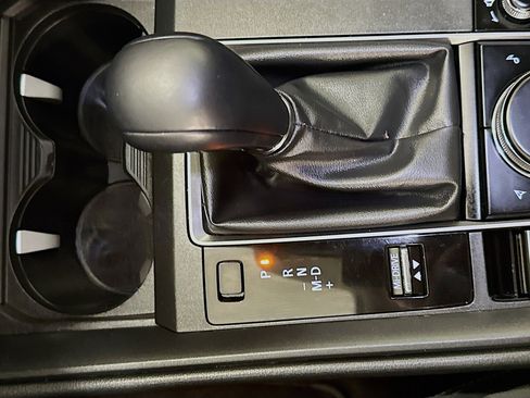 Used 2025 MAZDA CX-50 AWD 2.5 S w/ Premium Package image 25