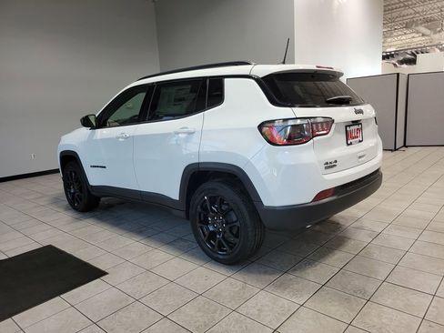 New 2026 Jeep Compass Latitude w/ Sun and Sound Group image 4