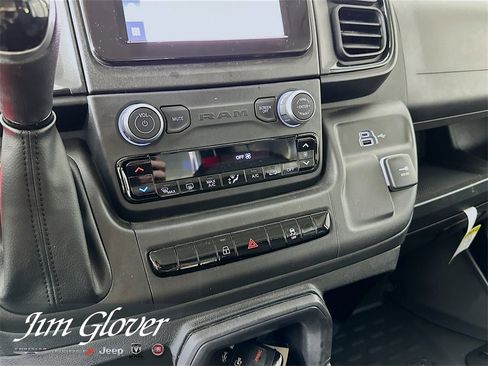 Used 2025 RAM ProMaster 2500 w/ Convenience Group image 28