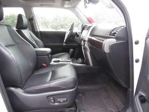 Used 2023 Toyota 4Runner Limited AWD/4WD image 19