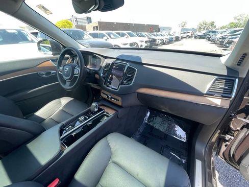 Used 2024 Volvo XC90 B6 Plus image 37