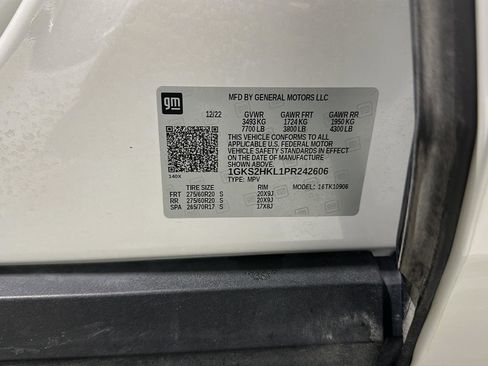 Used 2023 GMC Yukon XL AT4 w/ AT4 Premium Plus Package image 30