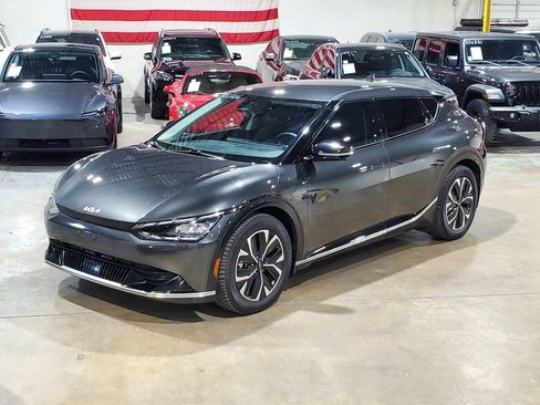 Used 2022 Kia EV6 Wind RWD image 31