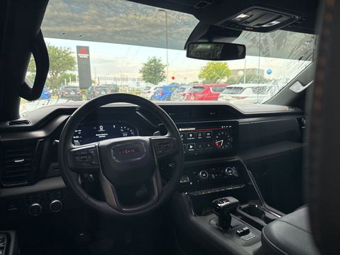 Used 2025 GMC Sierra 1500 AT4 AWD/4WD image 6
