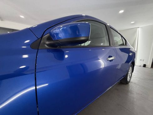Used 2016 Nissan Versa SV w/ SV Appearance Package FWD image 2