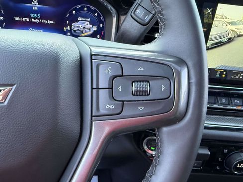 Certified 2025 Chevrolet Silverado 2500 ZR2 w/ Technology Package AWD/4WD image 29
