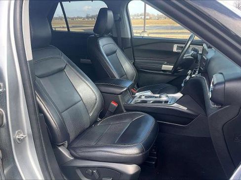 Certified 2023 Ford Explorer Limited image 8