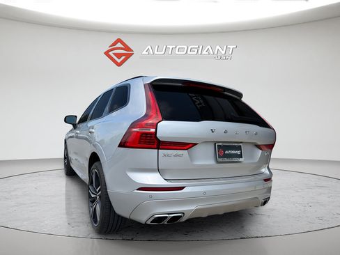 Used 2020 Volvo XC60 T5 R-Design FWD image 8