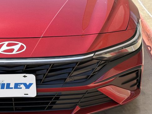 New 2025 Hyundai Elantra Sport FWD image 8