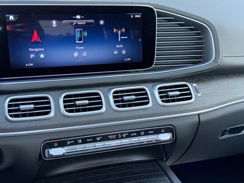 New 2026 Mercedes-Benz GLS 450 4MATIC image 18