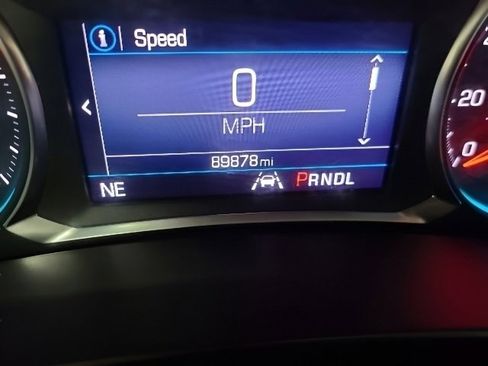 Used 2020 Chevrolet Equinox LT FWD image 30