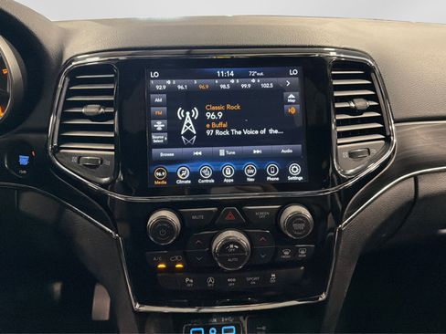 Used 2019 Jeep Grand Cherokee Limited AWD/4WD image 15