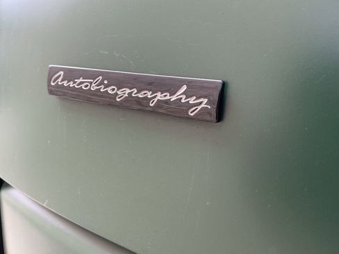 Used 2021 Land Rover Range Rover Long Wheelbase Autobiography image 9