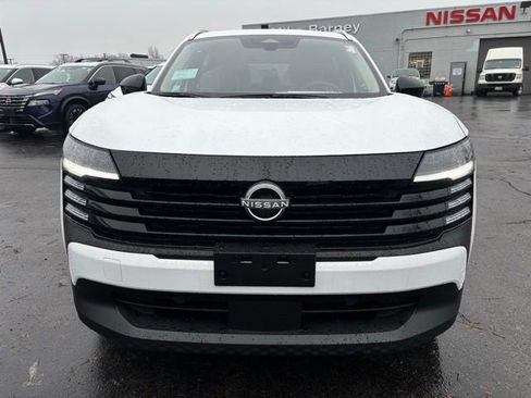 New 2026 Nissan Kicks SV w/ SV Premium Package image 2