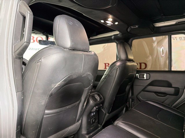 Used 2022 Jeep Wrangler Unlimited Sahara w/ Cold Weather Group AWD/4WD image 28