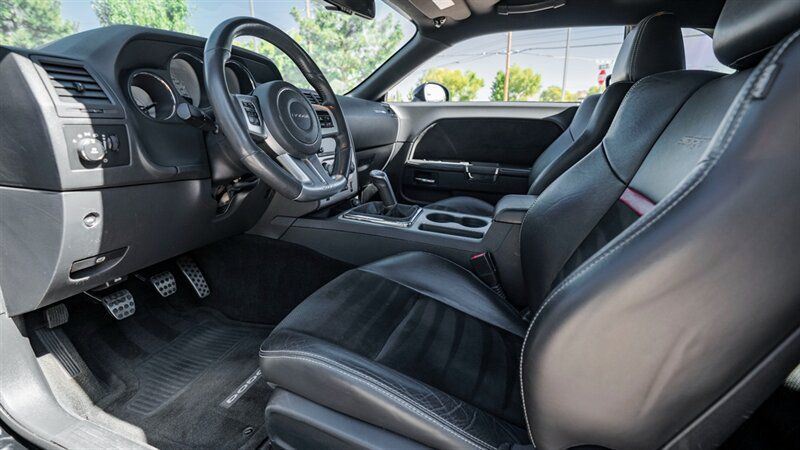 Used 2014 Dodge Challenger SRT8 w/ Harman/Kardon Audio Group RWD image 19