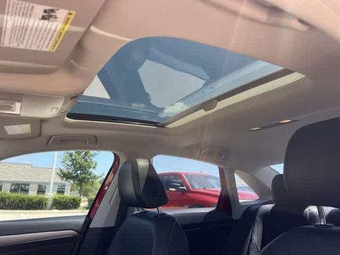Used 2019 Volkswagen Jetta SE FWD image 32