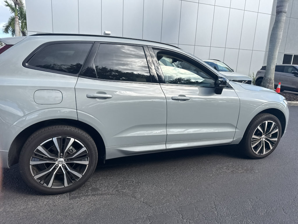 Used 2025 Volvo XC60 B5 Plus w/ Protection Package Premier AWD/4WD image 2