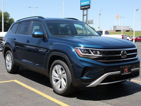 Used 2023 Volkswagen Atlas SE image 1