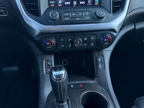 Used 2019 GMC Acadia SLT FWD image 15