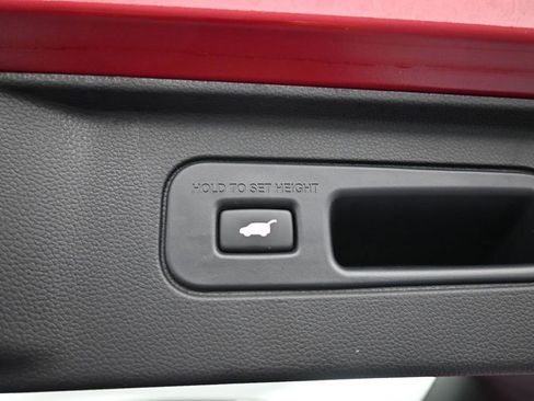 Certified 2025 Honda Pilot Black Edition image 24