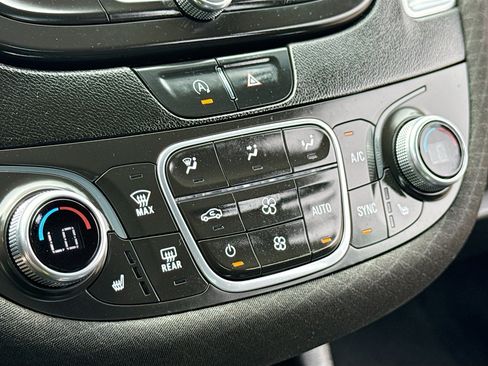 Used 2020 Chevrolet Malibu LT FWD image 10