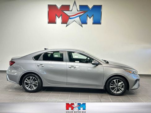 Used 2024 Kia Forte LXS FWD image 1