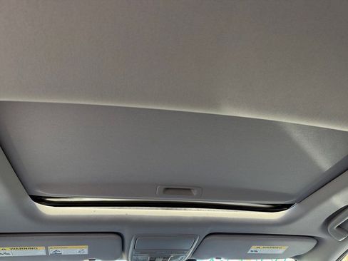 Used 2020 Honda CR-V Touring image 14