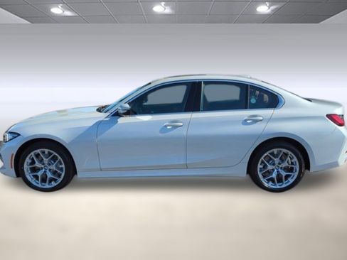 Used 2025 BMW 330i xDrive Sedan w/ Convenience Package image 2