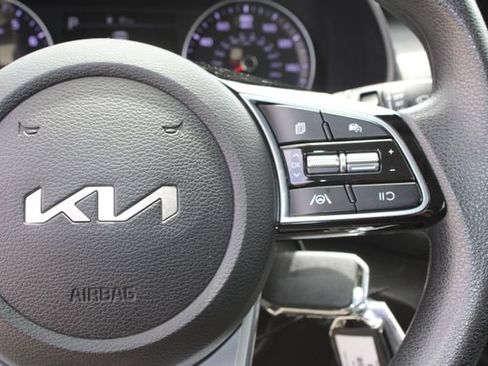 Used 2023 Kia Forte LXS w/ LXS Technology Package FWD image 18