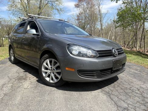 Used 2013 Volkswagen Jetta SE FWD image 1