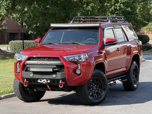 Used 2021 Toyota 4Runner SR5 Premium w/ Moonroof Package AWD/4WD image 1