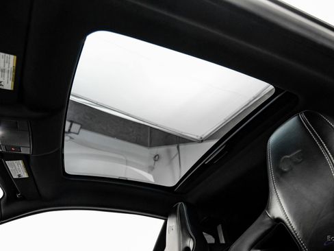 Used 2016 Jaguar F-TYPE R image 36