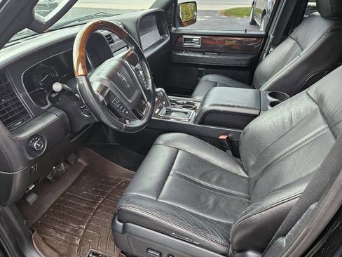 Used 2017 Lincoln Navigator L Reserve image 5
