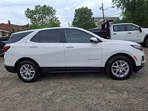 Used 2022 Chevrolet Equinox LT AWD/4WD image 9