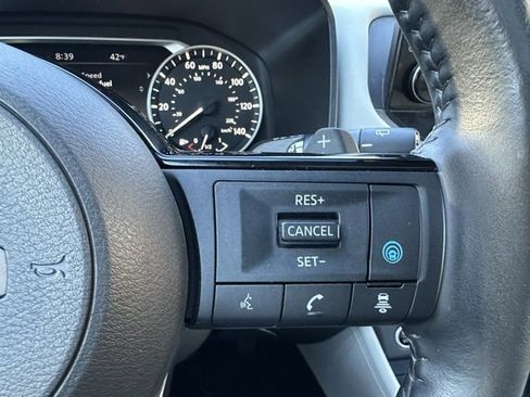 Used 2021 Nissan Rogue SL w/ Premium Package image 16