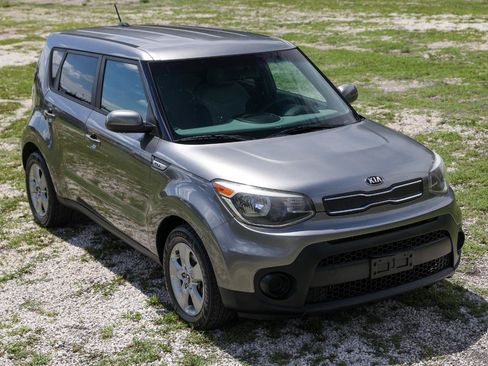Used 2018 Kia Soul FWD image 15
