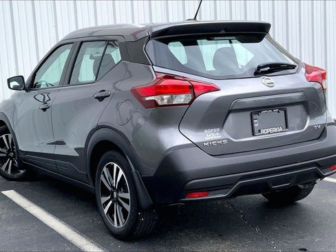 Used 2018 Nissan Kicks SV image 10