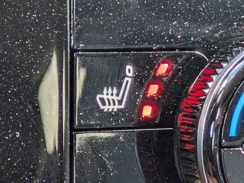 Used 2026 Nissan Pathfinder SV FWD image 26