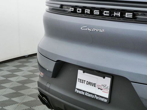 New 2026 Porsche Cayenne Coupe AWD/4WD image 38