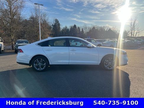 Certified 2024 Honda Accord EX image 9