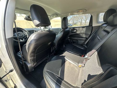 Used 2019 Jeep Compass Latitude image 36