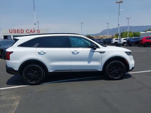 Used 2021 Kia Sorento S w/ Panoramic Sunroof Package AWD/4WD image 2