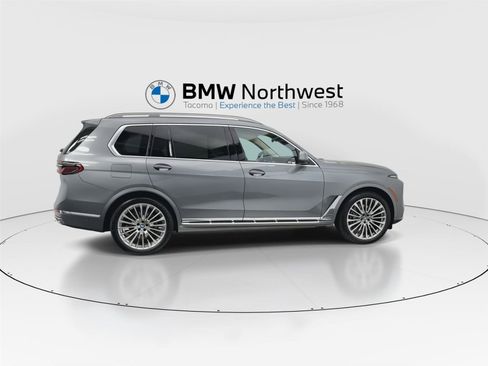 Used 2024 BMW X7 xDrive40i w/ Executive Package image 4
