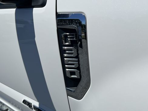 Used 2020 Ford F350 Lariat AWD/4WD image 9