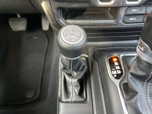 Used 2023 Jeep Wrangler Unlimited Sahara image 29